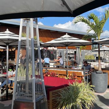 M.Bird - Outdoor patio - Cocktail Bars Near Me - Tampa, Florida M.Bird - Outdoor patio - Cocktail Bars Near Me - Tampa, Florida
