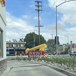 Drive thru Drive thru