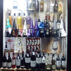 Vino y Algo más