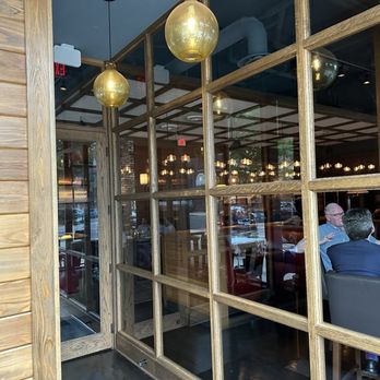 Oak Steakhouse - Entrance - Steakhouses Near Me - Alexandria, Virginia