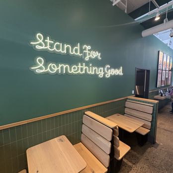 Shake Shack The Terminal - Interior - Burgers Near Me - Pittsburgh, Pennsylvania Shake Shack The Terminal - Interior - Burgers Near Me - Pittsburgh, Pennsylvania