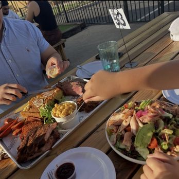 Brody's Restaurant - Barbeque Near Me - Sacramento, California