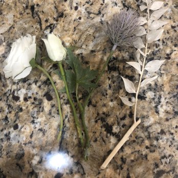 My Darling Flower - Fake ( not Dried) was told these were dried and extra process and cost - Florists Near Me My Darling Flower - Fake ( not Dried) was told these were dried and extra process and cost - Florists Near Me