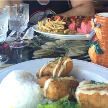 Ponds Hilo - Special panko crusted ahi and guava bread Kahlua pork sliders - Hawaiian Near Me - Hilo, Hawaii