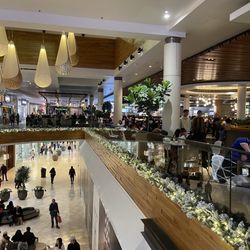 The Dining Terrace at Westfield Valley Fair
