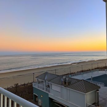 DoubleTree by Hilton Ocean City Oceanfront - Hotels Near Me - Ocean City, Maryland