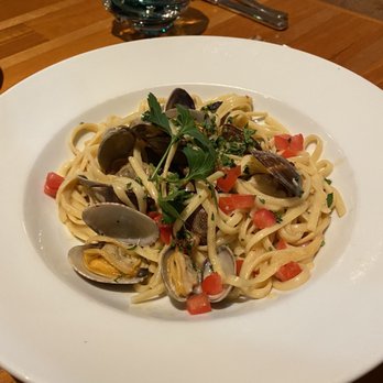 Anthony's Restaurant - Clam linguine - Seafood Near Me - Gig Harbor, Washington Anthony's Restaurant - Clam linguine - Seafood Near Me - Gig Harbor, Washington