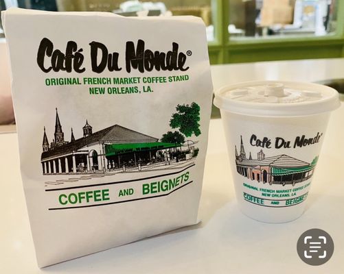 Cafe Du Monde by null