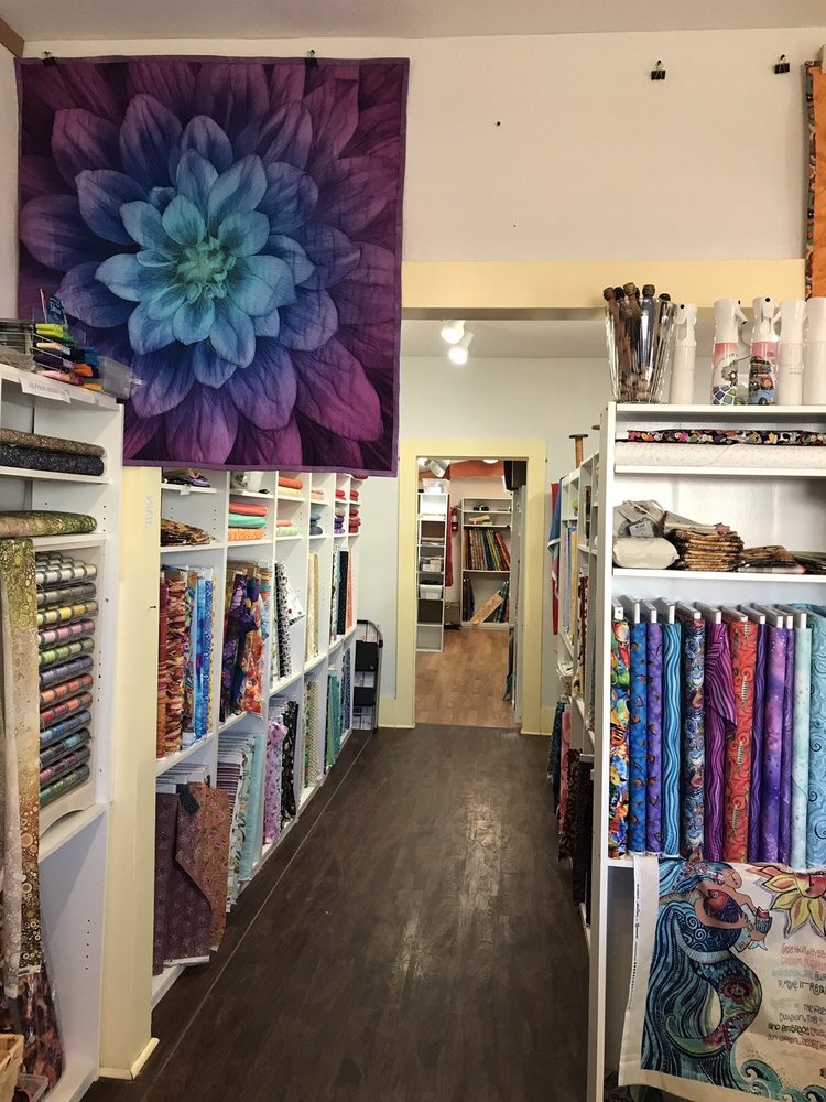 DONNA’S QUILT SHOP Updated July 2024 310 E Oak St, Kingman, Arizona