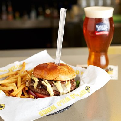 Buffalo Wild Wings by null