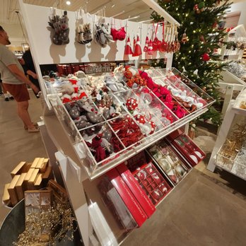 Crate & Barrel - Rugs Near Me - Coral Gables, Florida