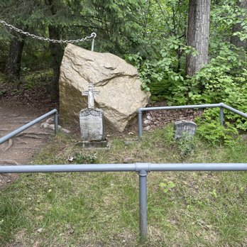 Gold Rush Cemetery - Landmarks & Historical Buildings Near Me Gold Rush Cemetery - Landmarks & Historical Buildings Near Me