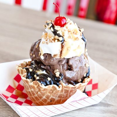 Golly G's Ice Cream by null