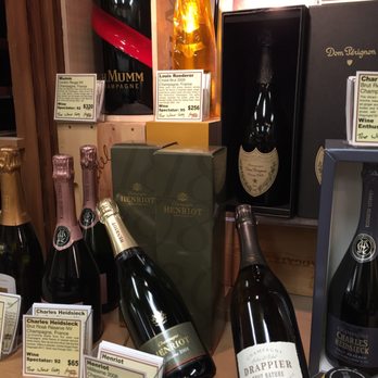 Grapevine Cottage - Beer, Wine & Spirits Near Me - Zionsville, Indiana