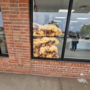 Crumbl - Shiloh - Bakeries Near Me - Shiloh, Illinois Crumbl - Shiloh - Bakeries Near Me - Shiloh, Illinois