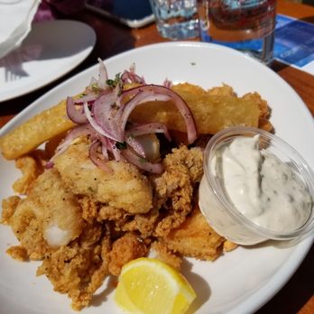 Puerto 27 Peruvian Kitchen & Pisco Bar - Sampler platter - Peruvian Near Me - Pacifica, California