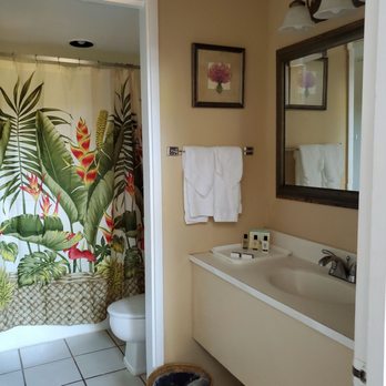 Hotel Molokai - Bathroom - Hotels Near Me - Kaunakakai, Hawaii