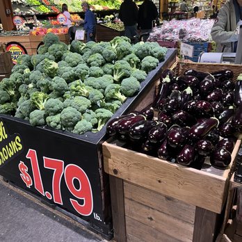Wegmans - Vegetables - Grocery Near Me - Woodbridge, New Jersey