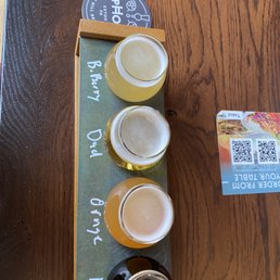 Beer flight Bramble berry 5 Dads Favorite Blonde 4.1 Orange Milkshake IPA 4.5 Pig iron Porter 3.6 Beer flight Bramble berry 5 Dads Favorite Blonde 4.1 Orange Milkshake IPA 4.5 Pig iron Porter 3.6