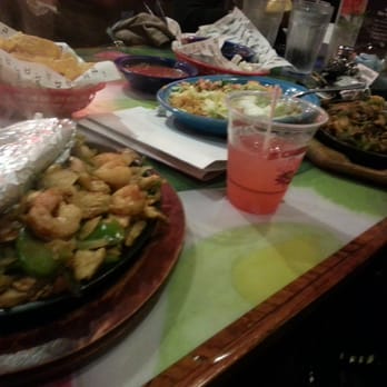 La Fiesta - Plate full of chicken and shrimp. Margarita on the side - Mexican Near Me - Toledo, Ohio La Fiesta - Plate full of chicken and shrimp. Margarita on the side - Mexican Near Me - Toledo, Ohio