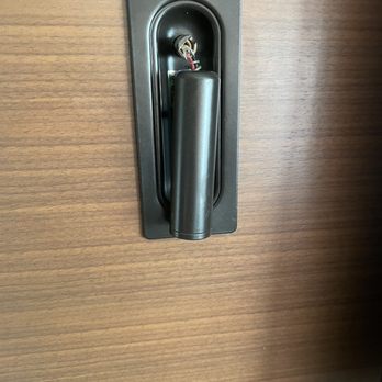 Santa Ynez Valley Marriott - Broken light in room - Hotels Near Me - Buellton, California Santa Ynez Valley Marriott - Broken light in room - Hotels Near Me - Buellton, California