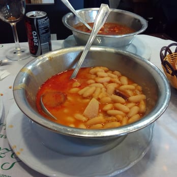 Ezequiel - Fabada asturiana con chorizos y morcilla suyos - Delicatessen Near Me - Villamanín, LE