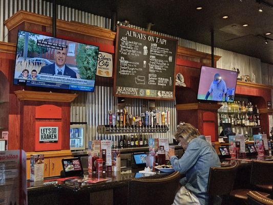 Red Robin Gourmet Burgers and Brews by null