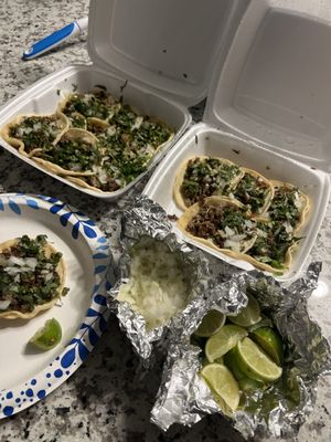 Tacos La Banqueta by null