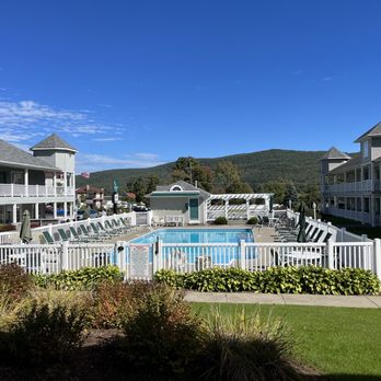 Quality Inn Lake George - View of the pool area - Hotels Near Me - Lake George, New York Quality Inn Lake George - View of the pool area - Hotels Near Me - Lake George, New York
