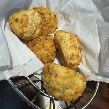 Red Lobster - Cheddar Bay Biscuits - Seafood Near Me - Fairfax, Virginia