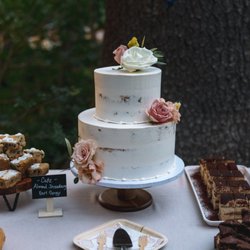 Happy Tiers Bakery