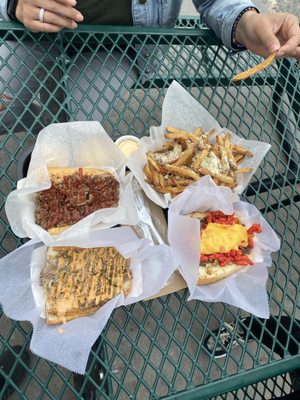 Malik's Philly's Phamous Cheesesteaks by null