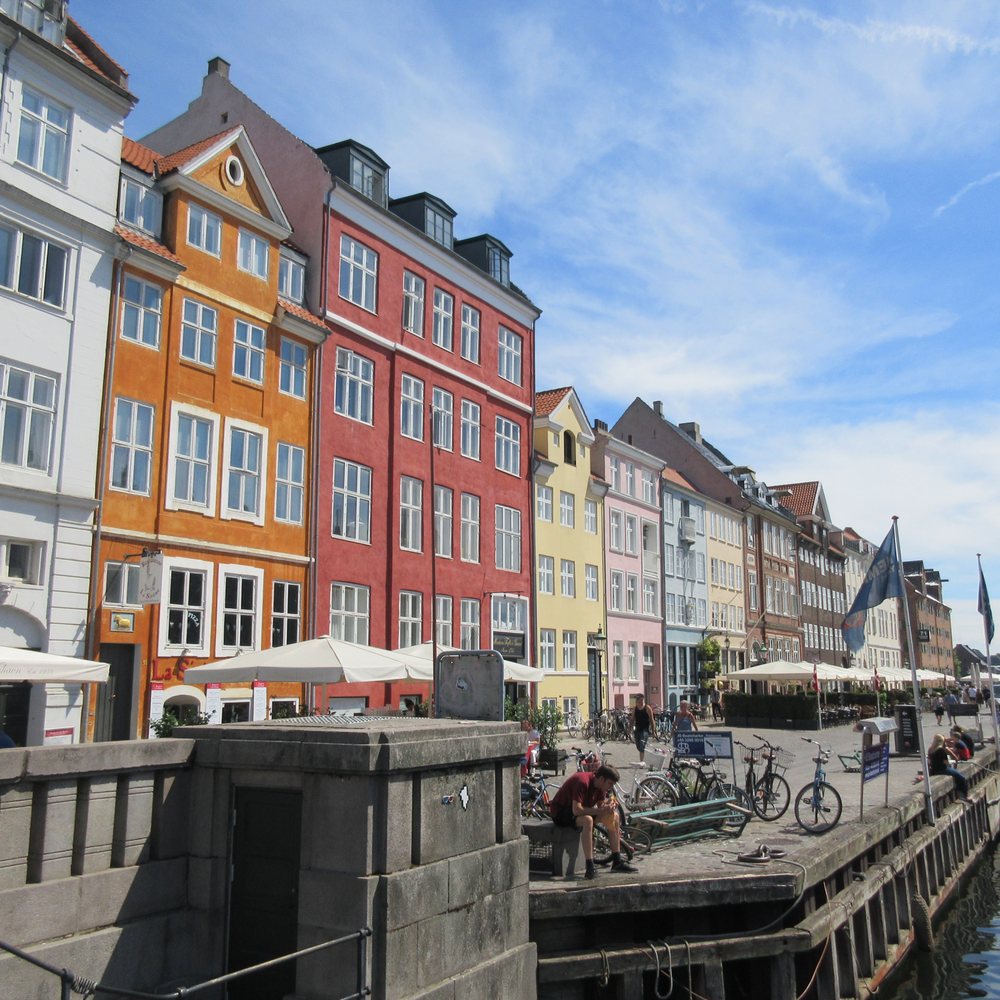 Nyhavn - still quiet - Landmarks & Historical Buildings Near Me Nyhavn - still quiet - Landmarks & Historical Buildings Near Me