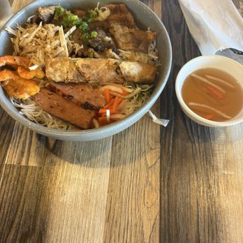 Co Do 2 - 28. Bun Tom ,thit nuong cha gio (hoc Ga) - Vietnamese Near Me - Sacramento, California