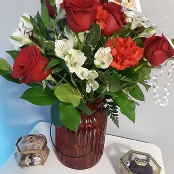Flower Bucket Florist - This was their idea of the premium bouquet worth $120 and the other is is the "replacement " bouquet that was supposed to be purple Rose's. - Florists Near Me - Sparks, Nevada Flower Bucket Florist - This was their idea of the premium bouquet worth $120 and the other is is the "replacement " bouquet that was supposed to be purple Rose's. - Florists Near Me - Sparks, Nevada