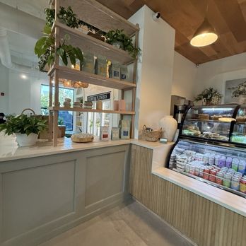 Bloom & Bean - Inside - Coffee & Tea Near Me - Mount Pleasant, South Carolina