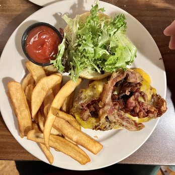 Cafe Adirondack - Chicken bang bang sandwich - Cafes Near Me - Pottersville, New York