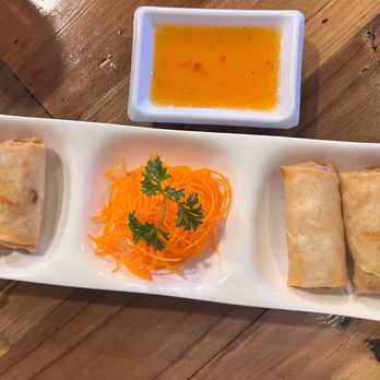 Hands On - Addison St. - Sushi Bars Near Me - Chicago, Illinois