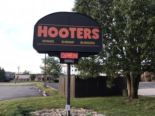 Hooters by null