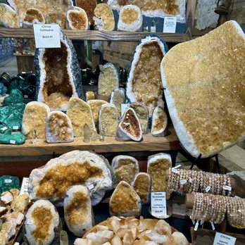 Crystal Mountain Gem Mine - Crystal Mountain Gem Mine, Brevard NC - Gemstones & Minerals Near Me - Brevard, North Carolina