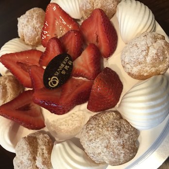 Sunmerry Bakery - Strawberry cake - Bakeries Near Me - Irvine, California Sunmerry Bakery - Strawberry cake - Bakeries Near Me - Irvine, California