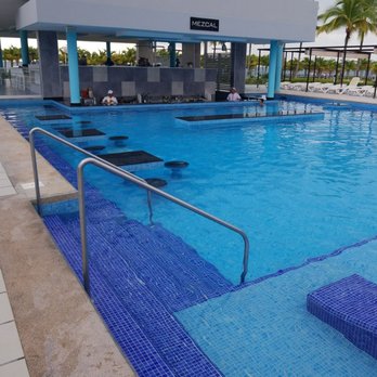 Hotel Riu Dunamar - One of the pool bars - Hotels Near Me - Cancun, ROO