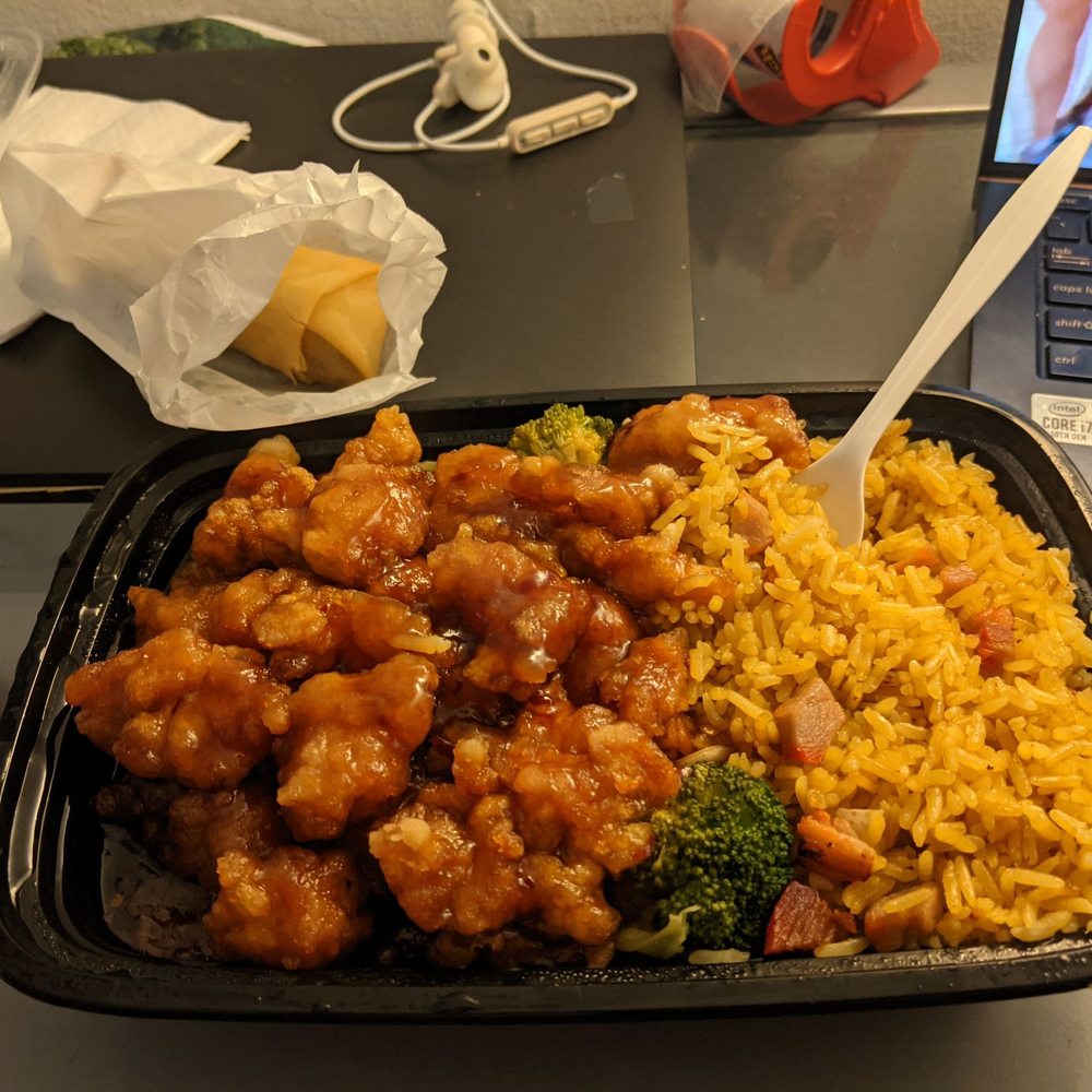 A gift from the gods. General Tso Chicken. Perfectly crispy and juicy. Steven Chow would be proud A gift from the gods. General Tso Chicken. Perfectly crispy and juicy. Steven Chow would be proud