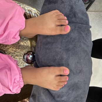 Beyond Nails & Spa - Nail Salons Near Me - Signal Hill, California