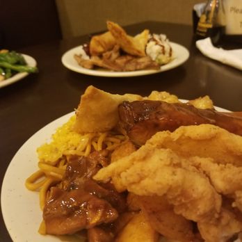 Foo Chow Asian Buffet - A sample of many things off the buffet bar. - Chinese Near Me - Walker, Louisiana