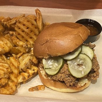 Tannery Run Brew Works - Classic Buttermilk Fried Chicken Sammy - Brewpubs Near Me - Ambler, Pennsylvania Tannery Run Brew Works - Classic Buttermilk Fried Chicken Sammy - Brewpubs Near Me - Ambler, Pennsylvania