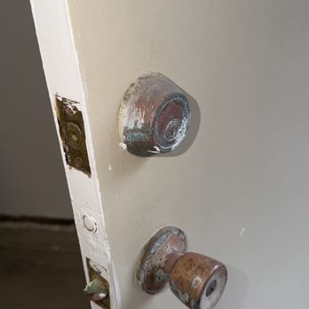 Guy The Locksmith - (Before) Old doorknob and deadbolt lock - Keys & Locksmiths Near Me