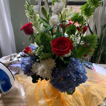 The Rose Garden - My friend's lovely birthday flower arrangement. - Florists Near Me - Brooklyn, New York The Rose Garden - My friend's lovely birthday flower arrangement. - Florists Near Me - Brooklyn, New York
