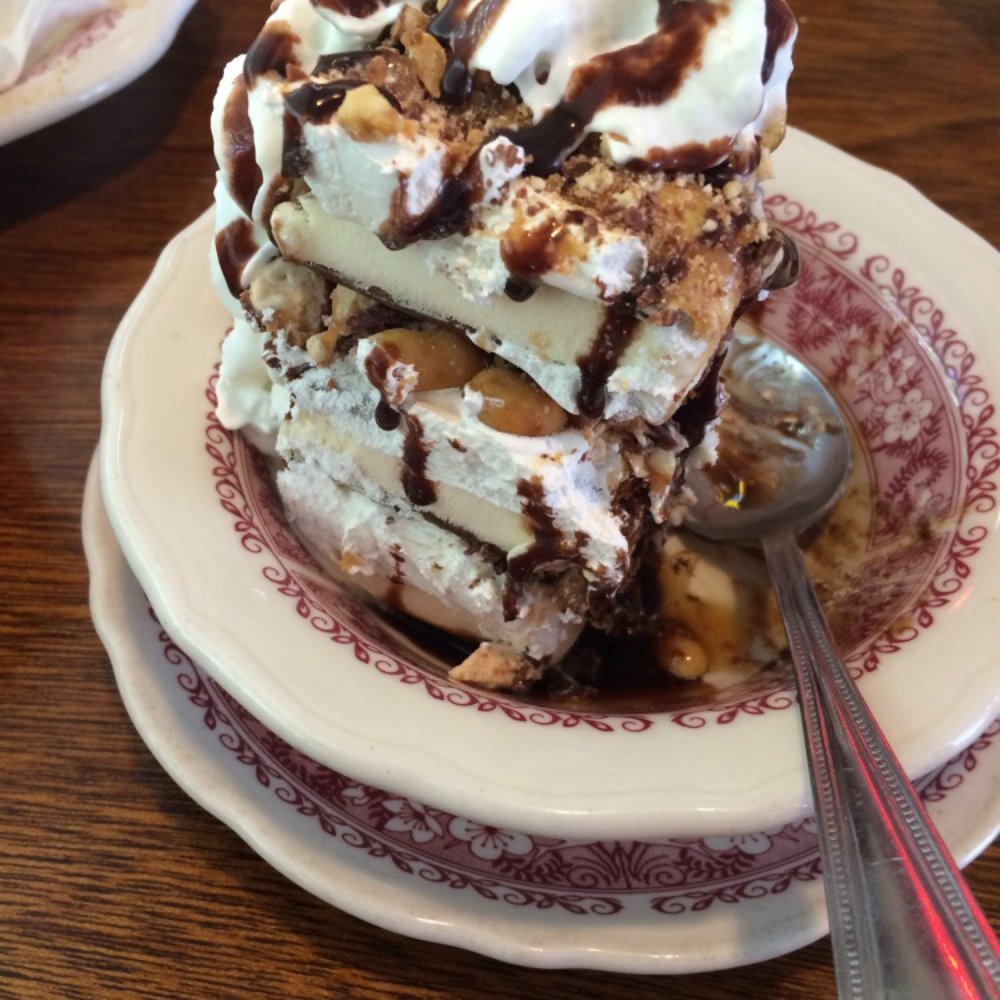 TJ's Roadhouse - Snickers ice cream sandwich cake - American Near Me - Colfax, California TJ's Roadhouse - Snickers ice cream sandwich cake - American Near Me - Colfax, California