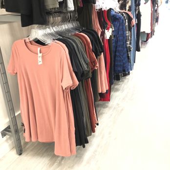Jeans Warehouse - Women's Clothing Near Me - Mililani, Hawaii